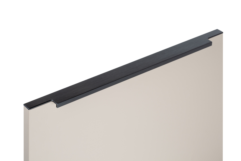 Úchytka Viefe LINEAR / čierna / 797 mm